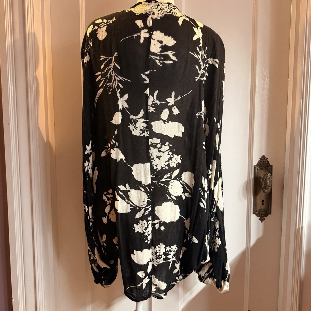 Lucky Brand Black And White Floral Kimono One Size - Picture 4 of 7
